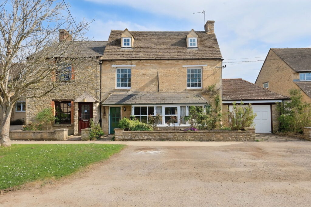 High Street Standlake