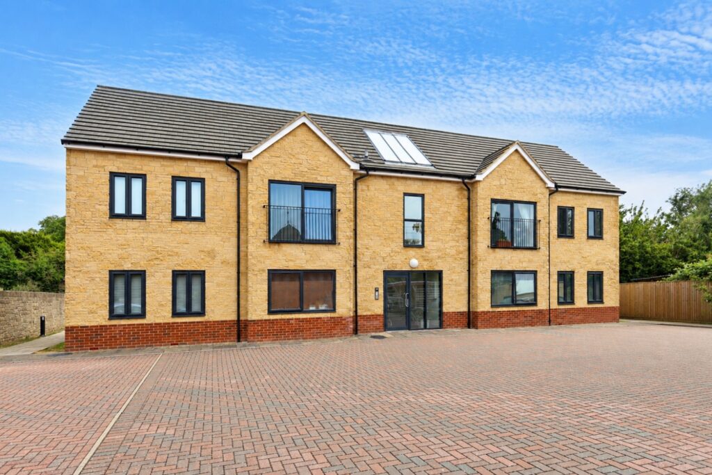 Old Orchard Court, Corndell Gardens Witney